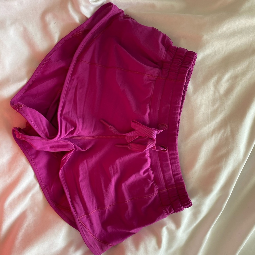 Lululemon Hotty Hot Short 2.5 inch